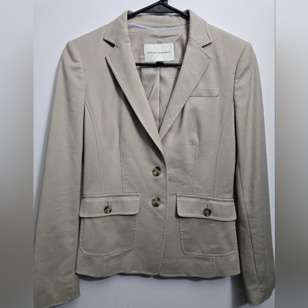 Banana Republic Sm. Size 4 Blazer Beige Color